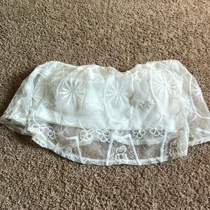 Strapless white crop